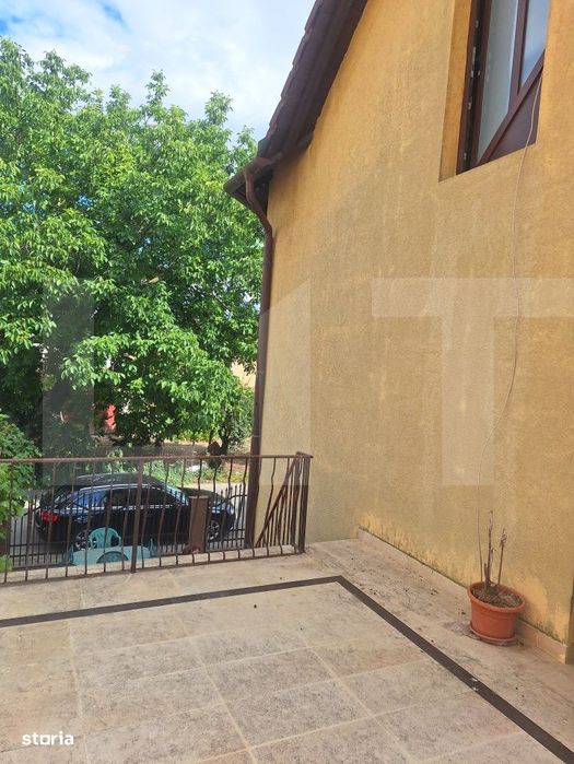 Casa de vanzare, 395 mp, zona Cotu Mic