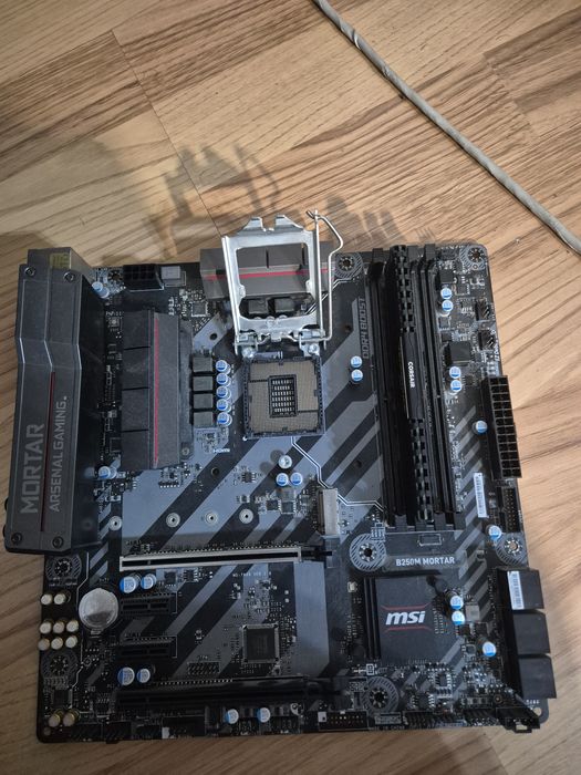 Vand kit pc- placa de baza + procesor+ ram