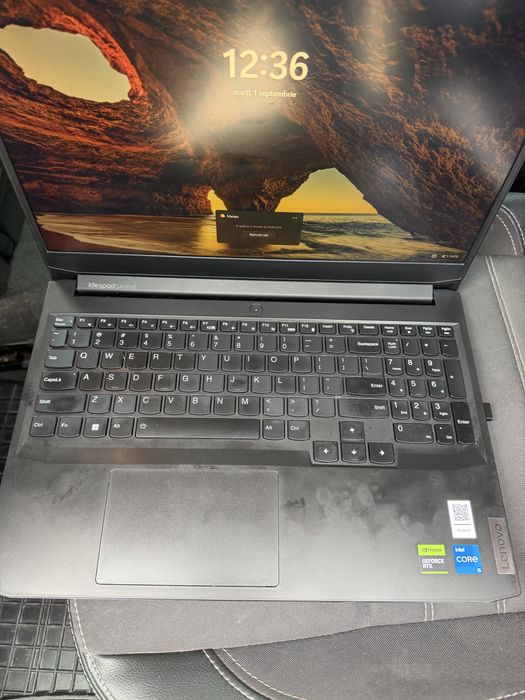 Laptop Lenovo Intel i5