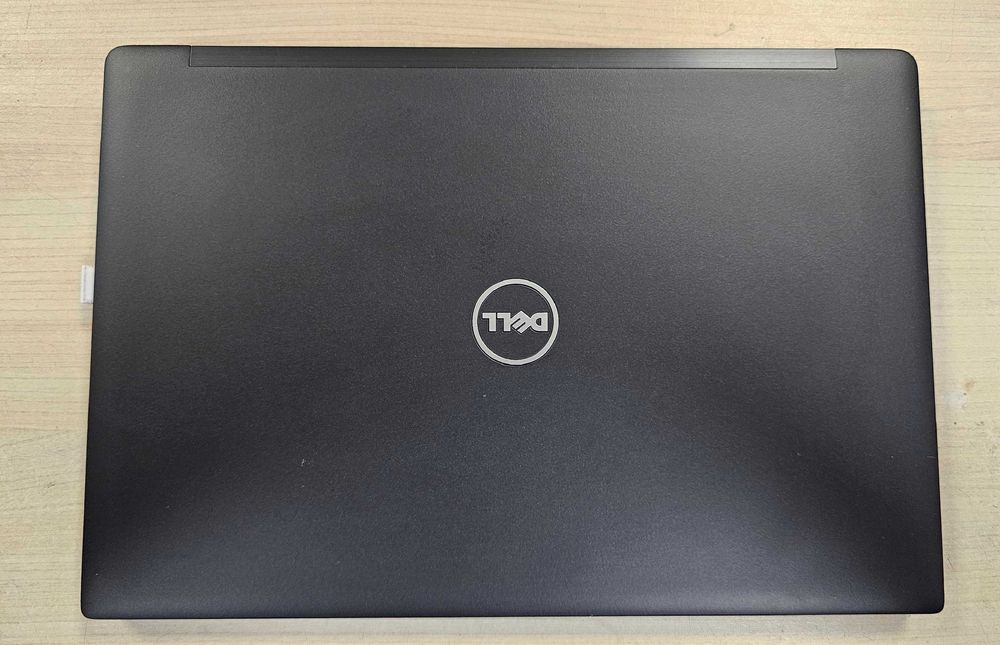 Dell Latitude 7280   Intel core i5/8GB Ram / 240gb NVME SSD