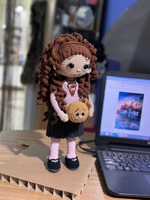 hermione papusa crosetata manual din seria harry potter
