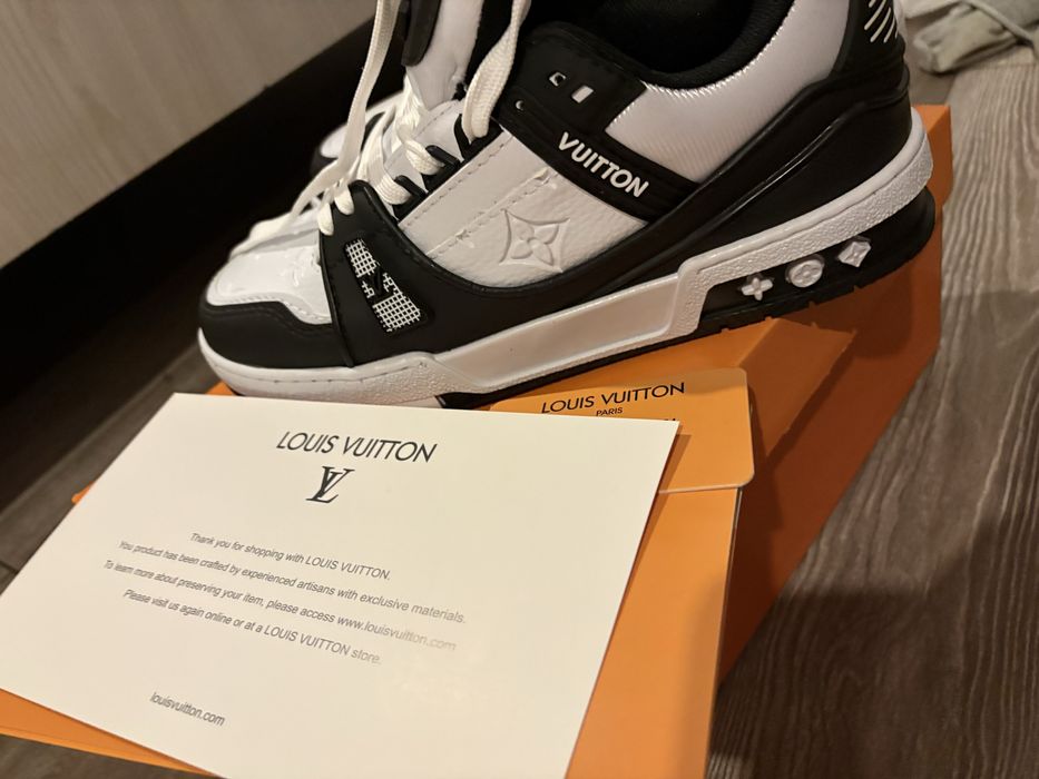 Adidasi Louis Vuitton