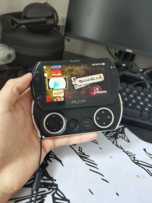Продам Psp go 16 Gb