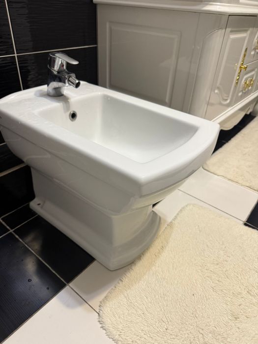 Биде со смесителем