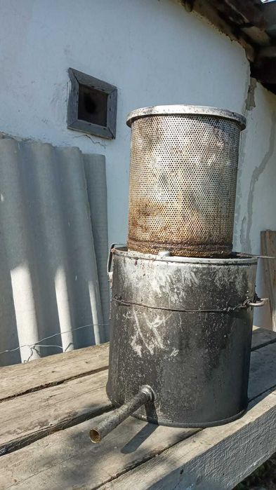 Продам паровую воскотопку