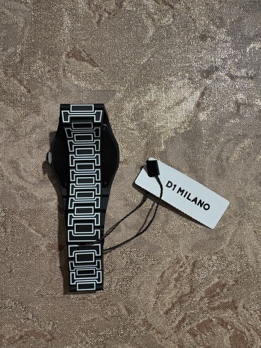 D1 Milano Black Sketch – Ceas 40.5mm