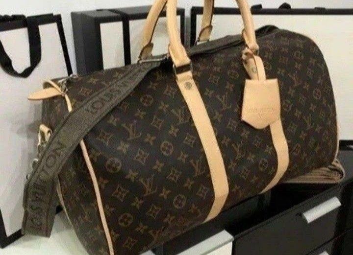 Genți voiaj unisex,super model,feronerie metalica inscriptionata,sacul