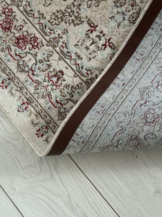 Палас  сатылады 5*1.5 сатылады 20 0000