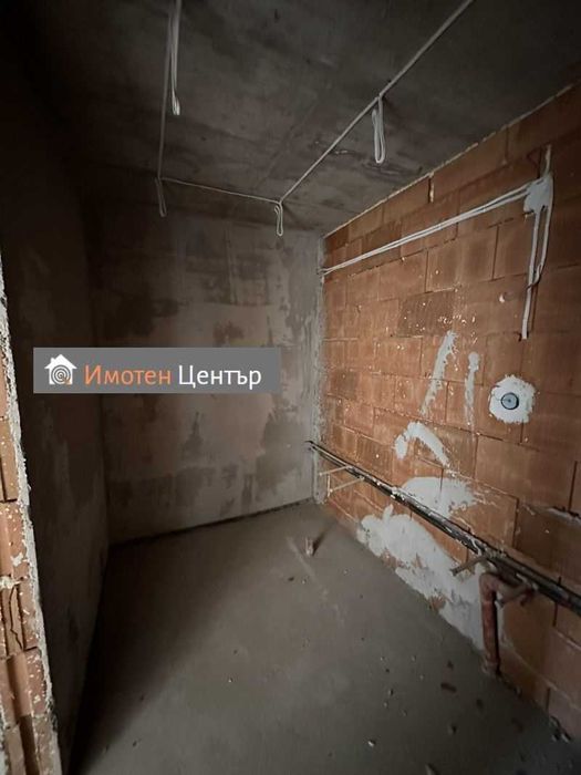 Дава се под наем Тристаен апартамент в София, Студентски град - 150 кв.м за 225000 € - Снимка #14