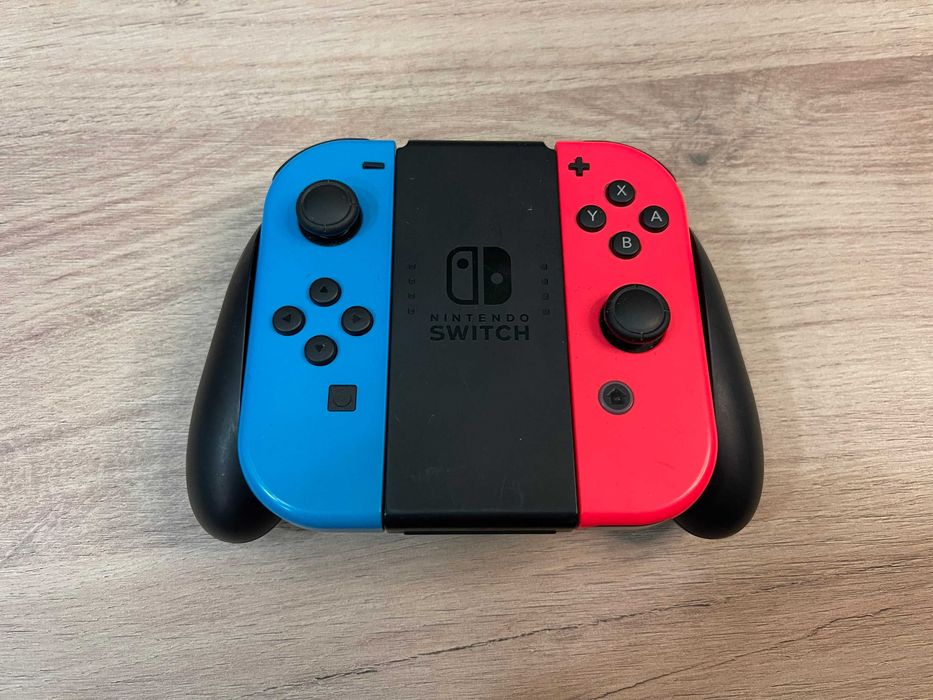 Козола с гаранция - Nintendo Switch втора употреба в комплект с геймпад + 1 игра подарък! - Magic Games