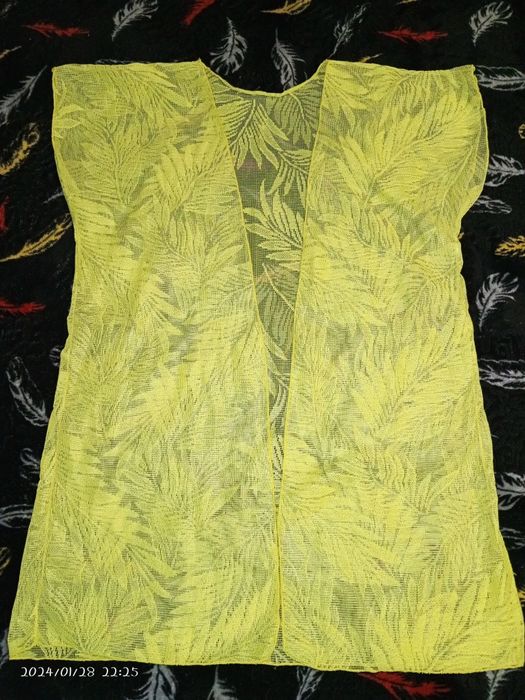 Продается купальник и накидка