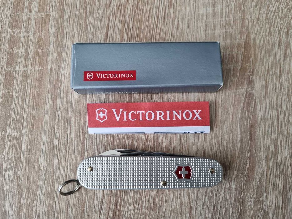 Джобни ножове Victorinox Climber, Camper, Cadet Silver