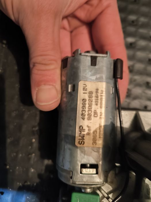 Моторче задна чистачка Опел Корса Б