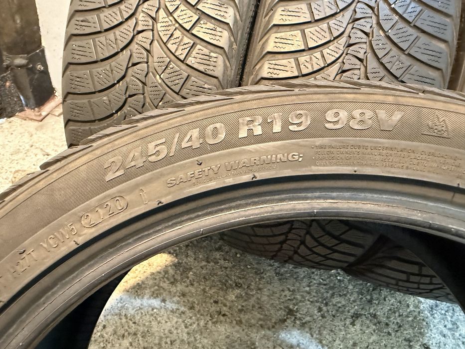 Гуми 245/40/19 KUMHO Winter Craft