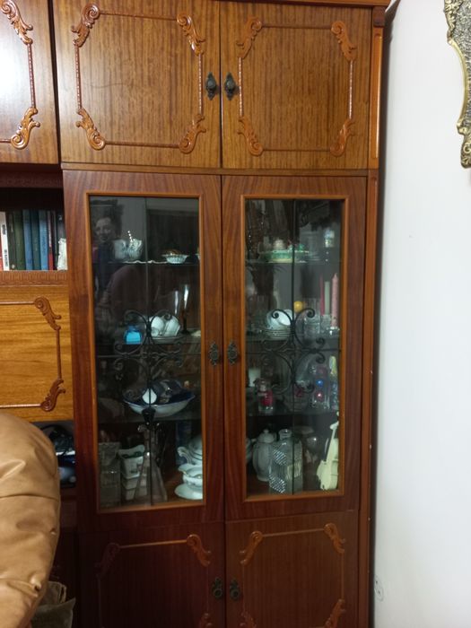 Mobila living,2 fotolii ,pat si vitrina-sufragerie Iasi