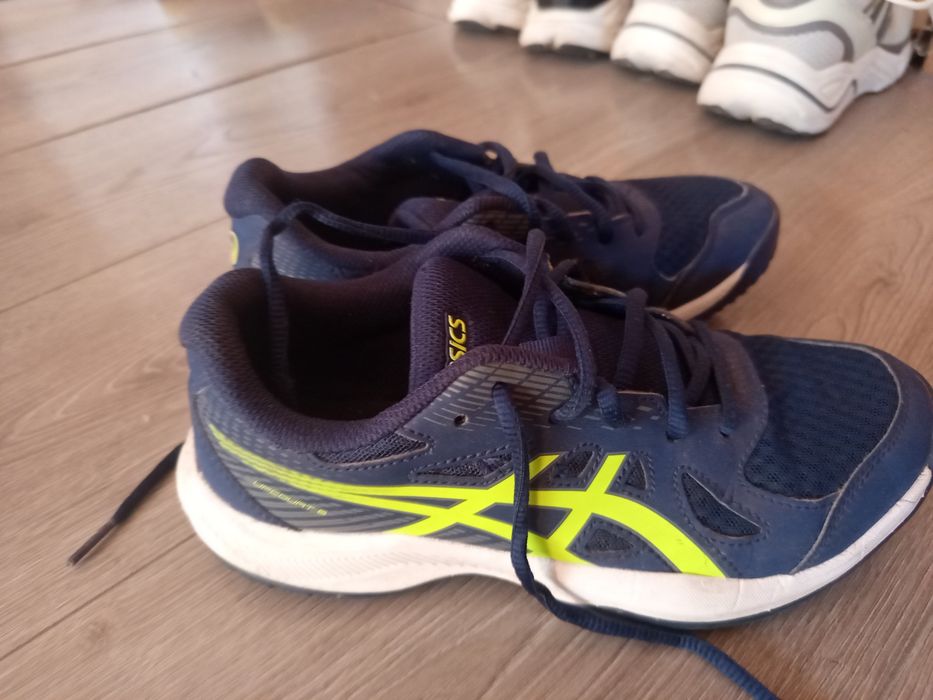 Adidasi asics copii