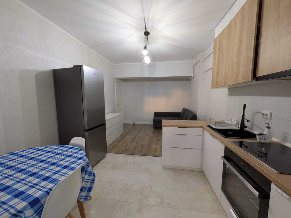 Apartament 2cam de închiriat | Parcare inclusă | Proprietar Royal Town