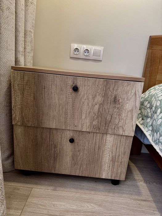 Продается шкаф купе с тумбами