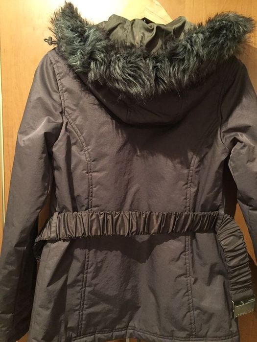 Весенняя куртка Reebok