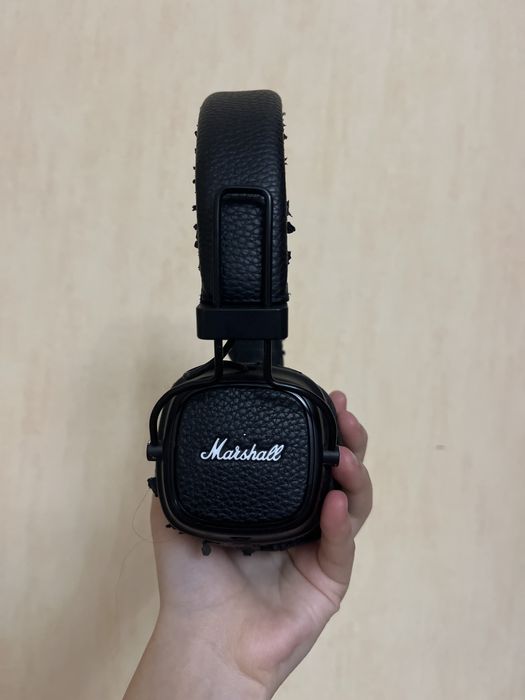 Продам наушники Marshall Major