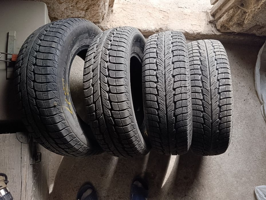 Продам зимнию резину