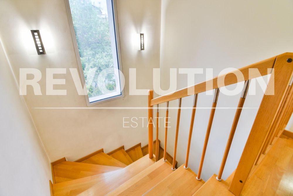 Дава се под наем Къща в София, Надежда 2 - 300 кв.м за 1500 € - Снимка #5