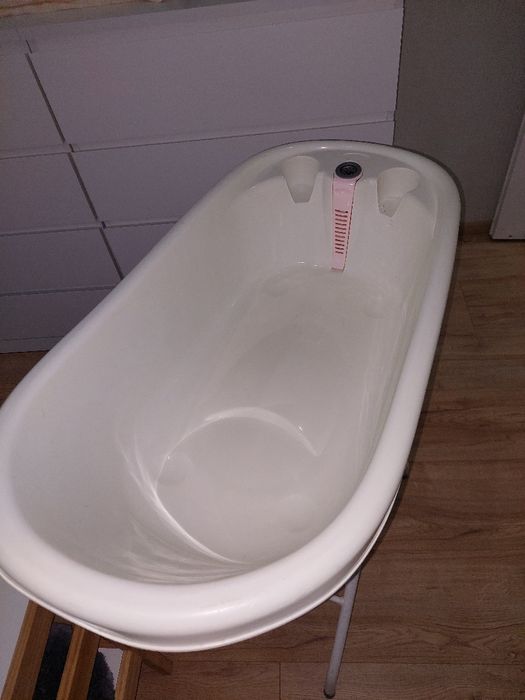 Бебешка ваничка със стойка