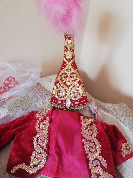 Продам национальный костюм для девочки