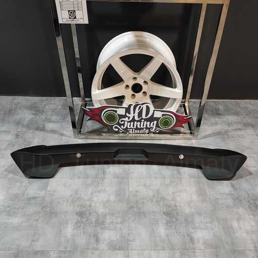 Спойлер верхний Custom Subaru Forester SH