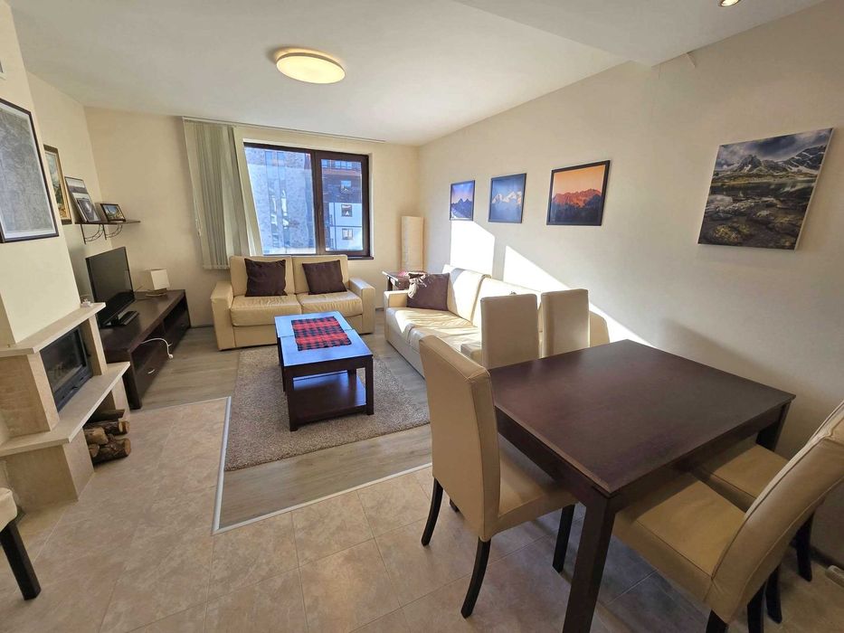 Тристаен апартамент до ски лифта и красива гледка за продажба в Банско