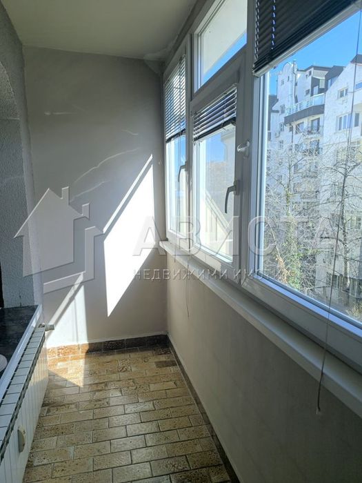 Дава се под наем Двустаен апартамент в София, Център - 67 кв.м за 618.12 € - Снимка #4