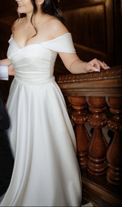 Rochie de mireasa din satin