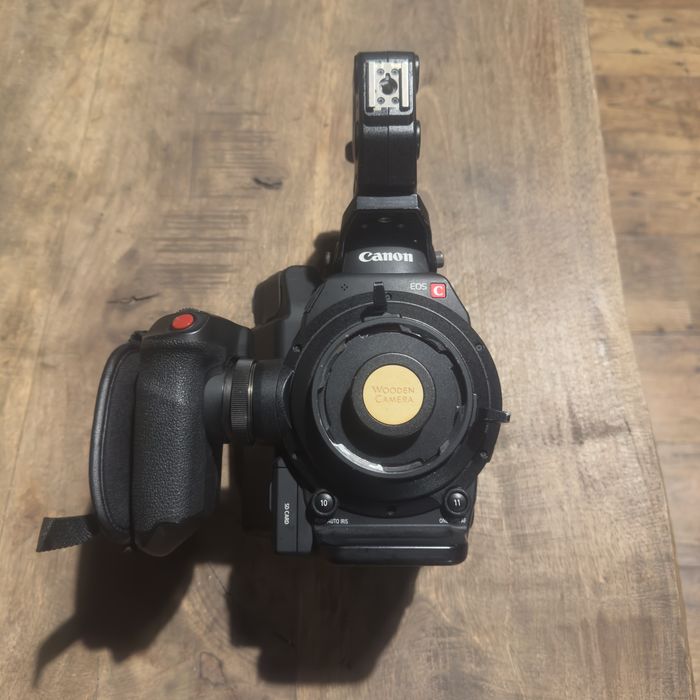 Камера Canon C300 mark2