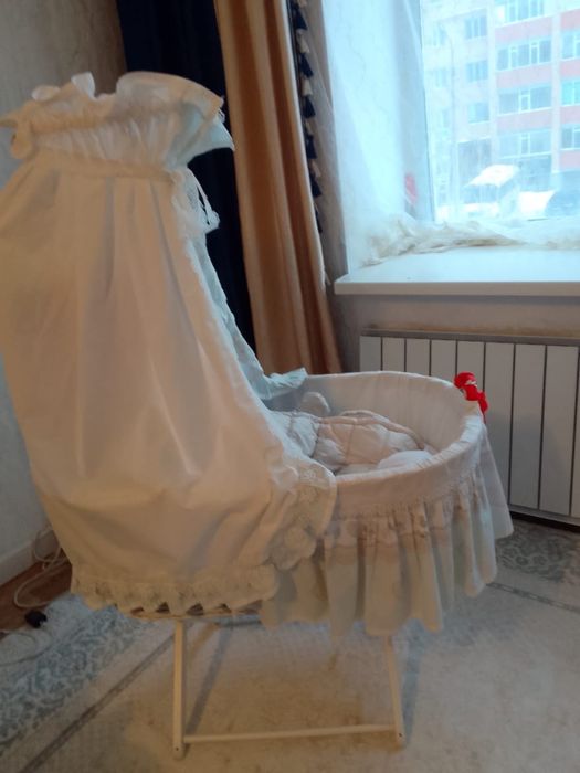 Продам коляску,люльку и корзинку