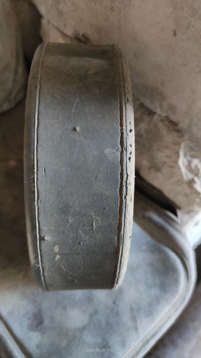 Продам колесо для тележки.