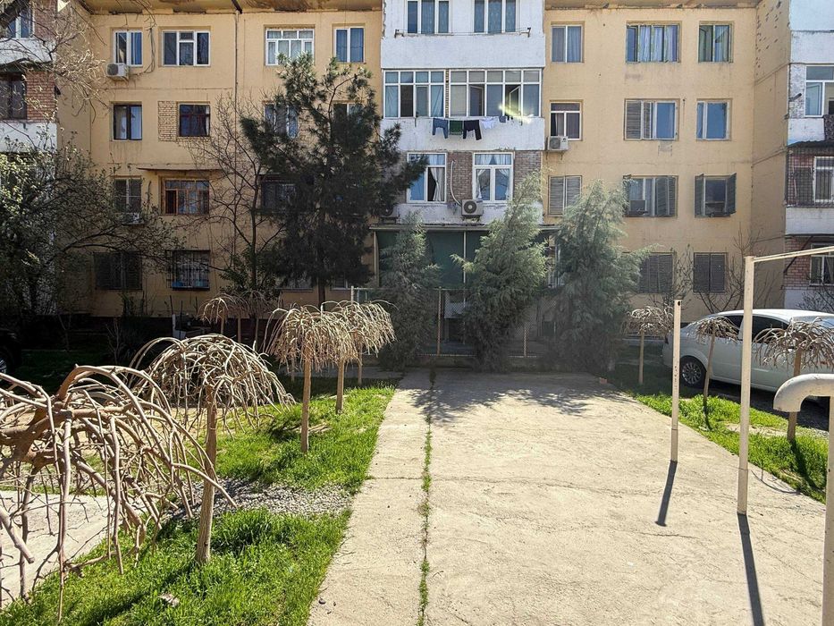 Продается 2-х комнатная квартира