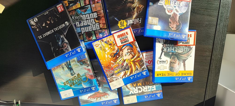 Playstation 4 PRO 1 TB + 10 jocuri