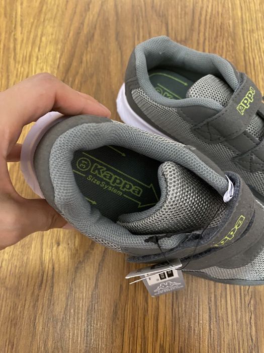 Карра кроссовки детские