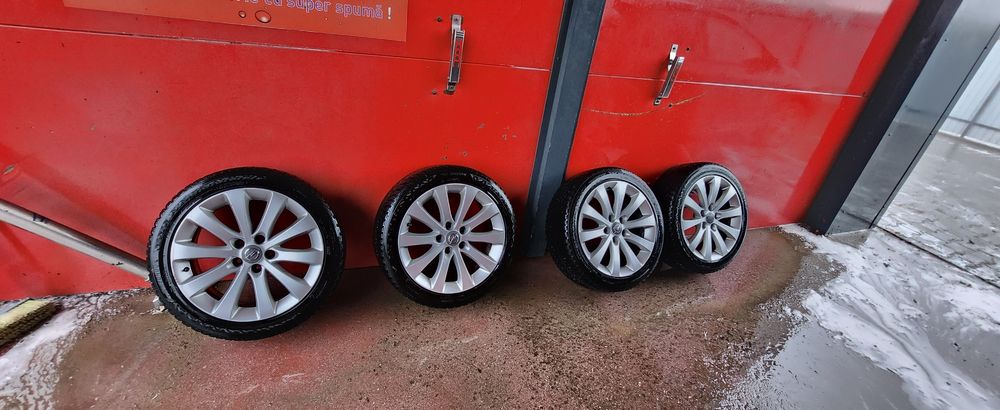 De vânzare jante cu tot cu anvelope 225/45/17 aproape noi dot 2023 nu