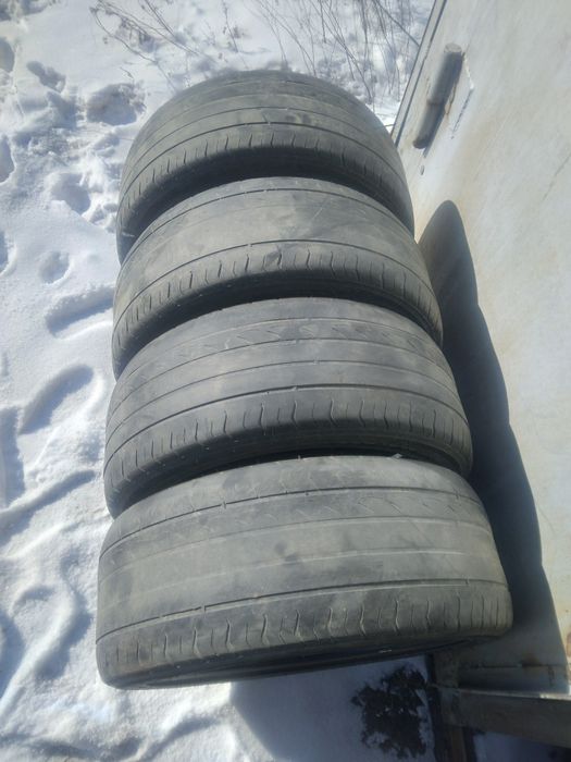 Продам резину на 18