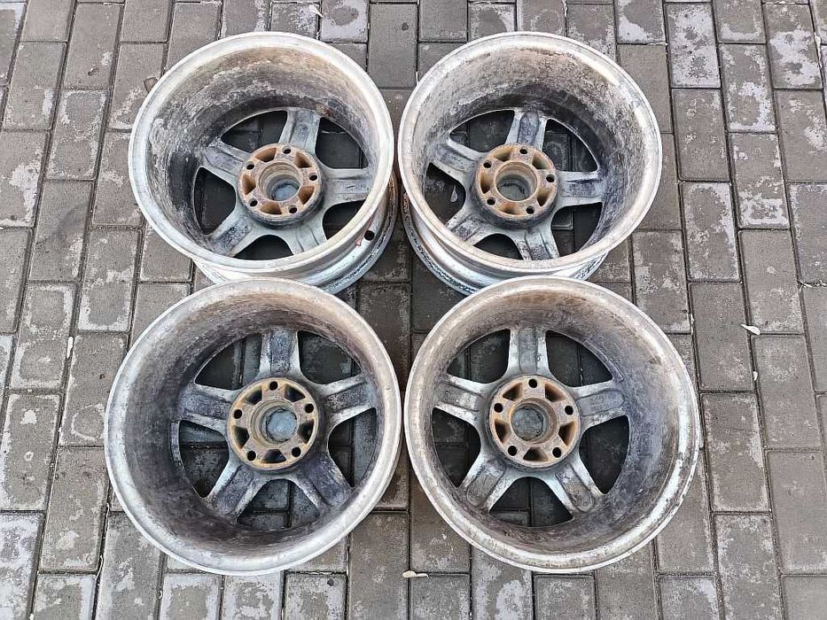 Продам оригинальные легкосплавные диски "EMR" на BMW 5 е39.