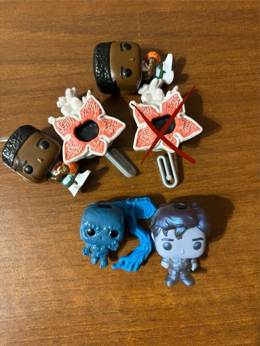Продам фигурки kinder joy stranger things