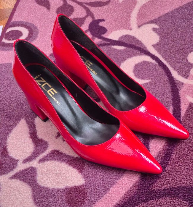 Дамски обувки на ток