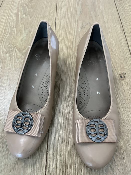 Туфли на каблуке