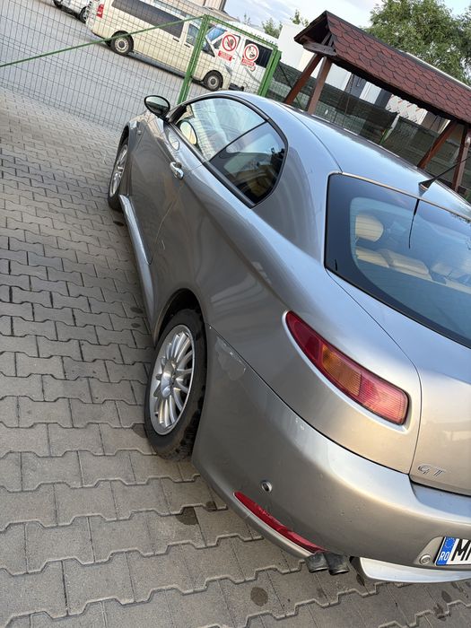 ALFA ROMEO GT 2008 — imagine 4
