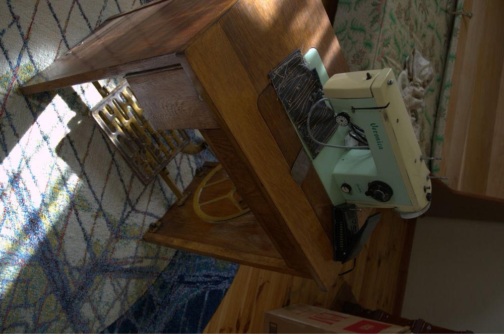 Masina de cusut Veronica cu masa si motor cusut 150W