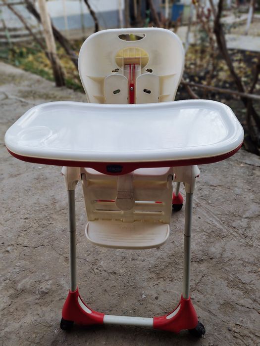 Стульчик для кормления фирмы Chicco