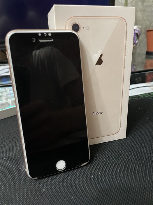 Продам  Iphone 8