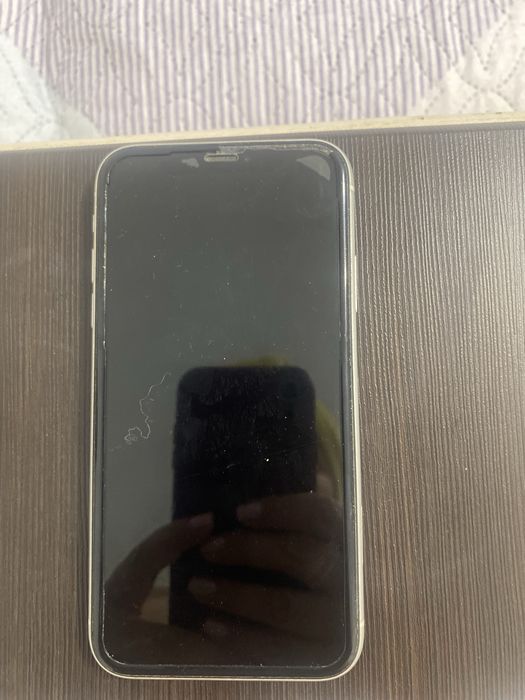 Продам IPhone XR