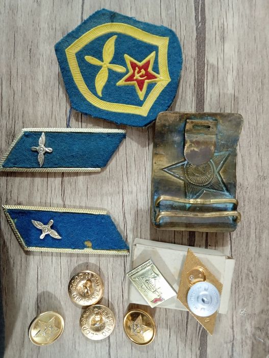 Значок военный шевроны и бляха от ремня